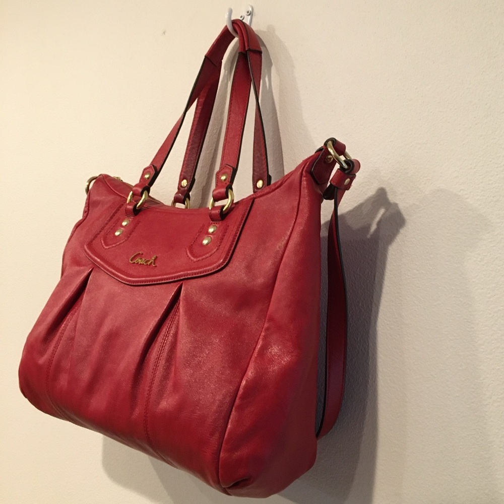 Coach | Red Leather Crossbody / Shoulder Bag - Picture 4 of 14
